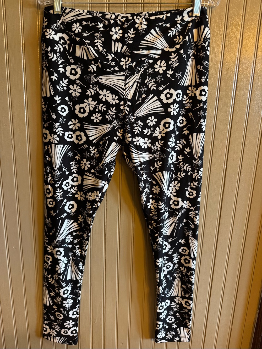 New Aurora Disney LuLaRoe Black and White Floral Leggings